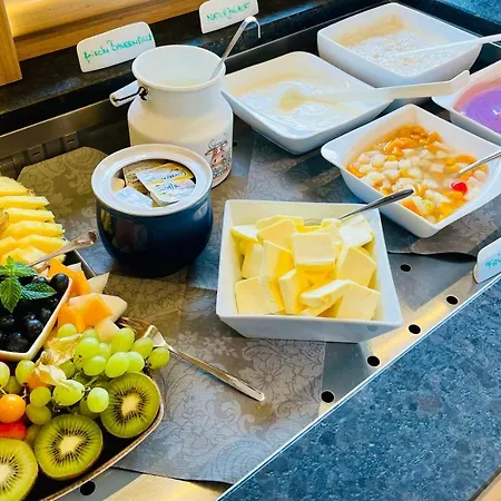 Heisshof Guest house 3*