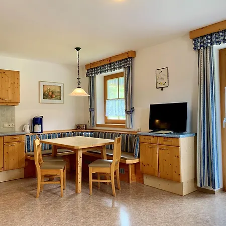 Guest house Heisshof