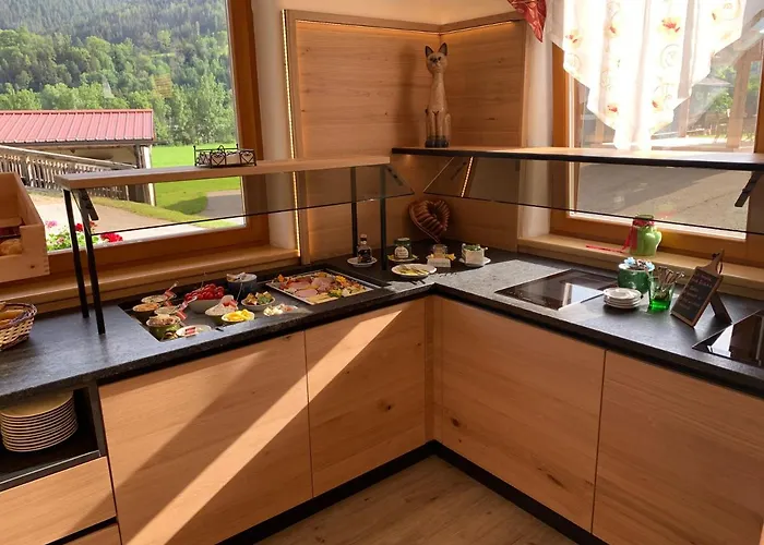 Guest house Heisshof 3*