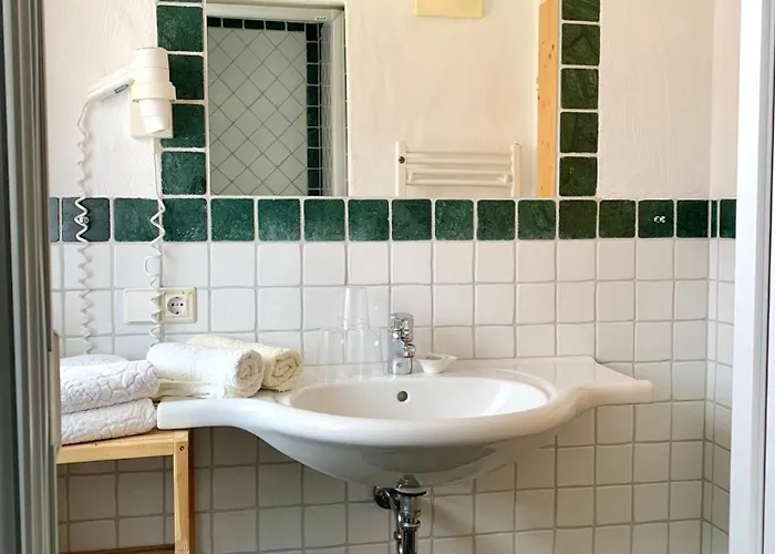 Guest house Heisshof 3*