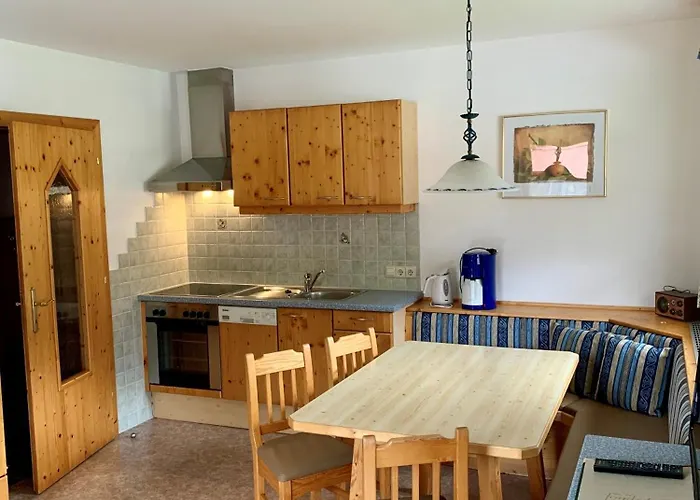 Heisshof Guest house 3*