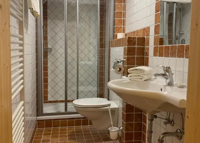 Guest house Heisshof 3*