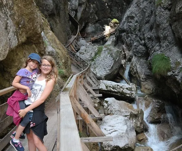 Guest house Heisshof 3*